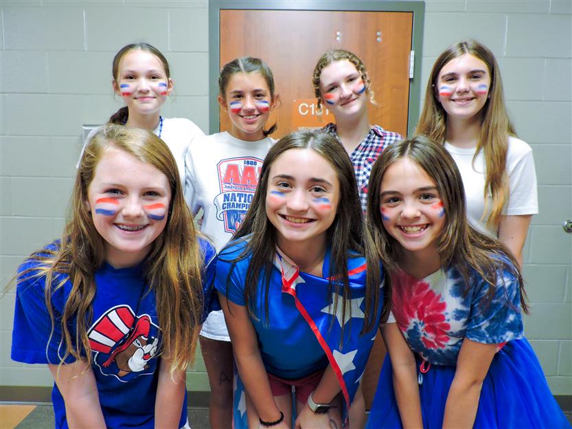 SSMS Volleyball players